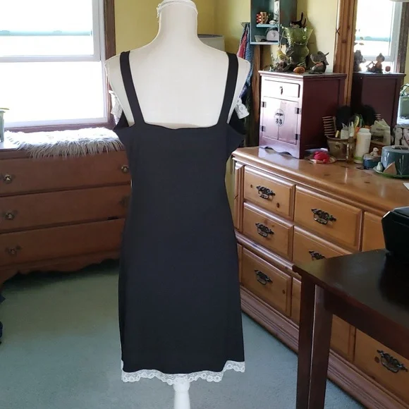 SHEIN SIZE XL BLACK AND LACE DRESS - Picture 4 of 7